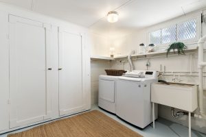 3829 45th ave sw Seattle, WA 98116