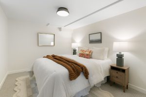 3829 45th ave sw Seattle, WA 98116