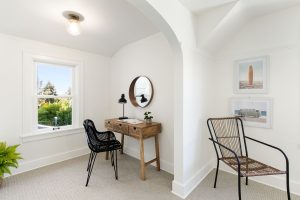3829 45th ave sw Seattle, WA 98116