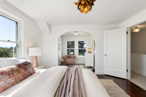 3829 45th ave sw Seattle, WA 98116