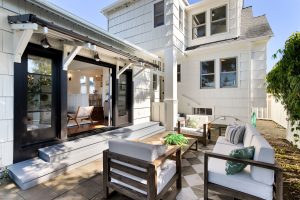3829 45th ave sw Seattle, WA 98116