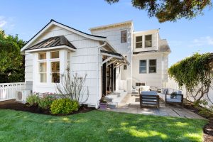 3829 45th ave sw Seattle, WA 98116
