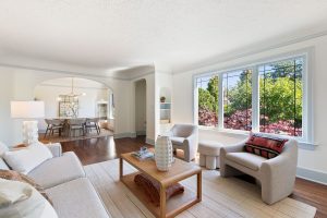 3829 45th ave sw Seattle, WA 98116